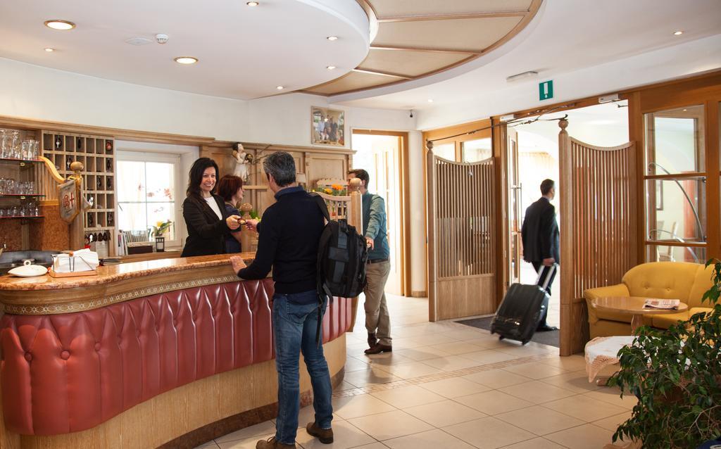 Hotel Comfort Erica Dolomiti Val D'Adige Salorno Eksteriør bilde