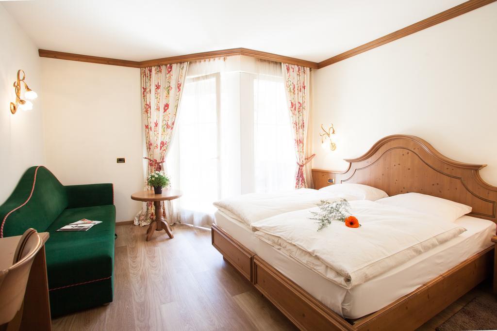 Hotel Comfort Erica Dolomiti Val D'Adige Salorno Rom bilde